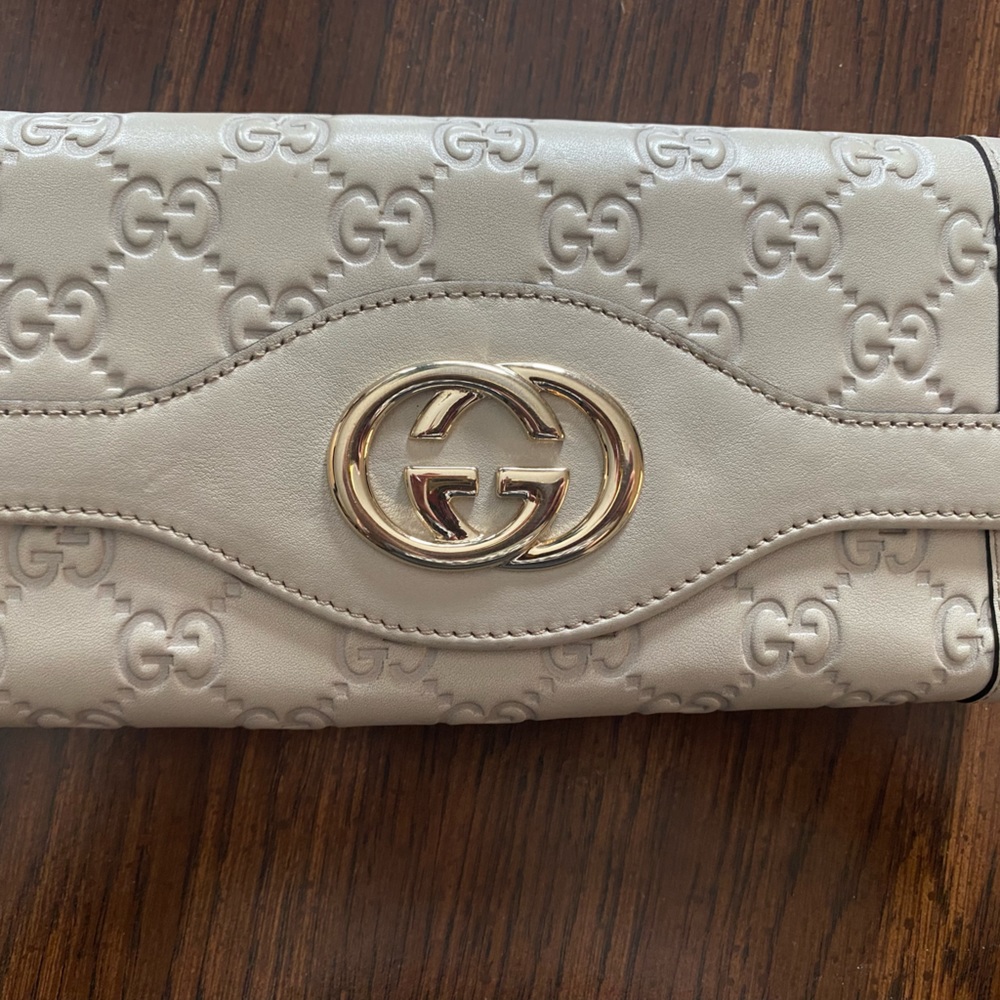 GUCCI wallet. Very gently used